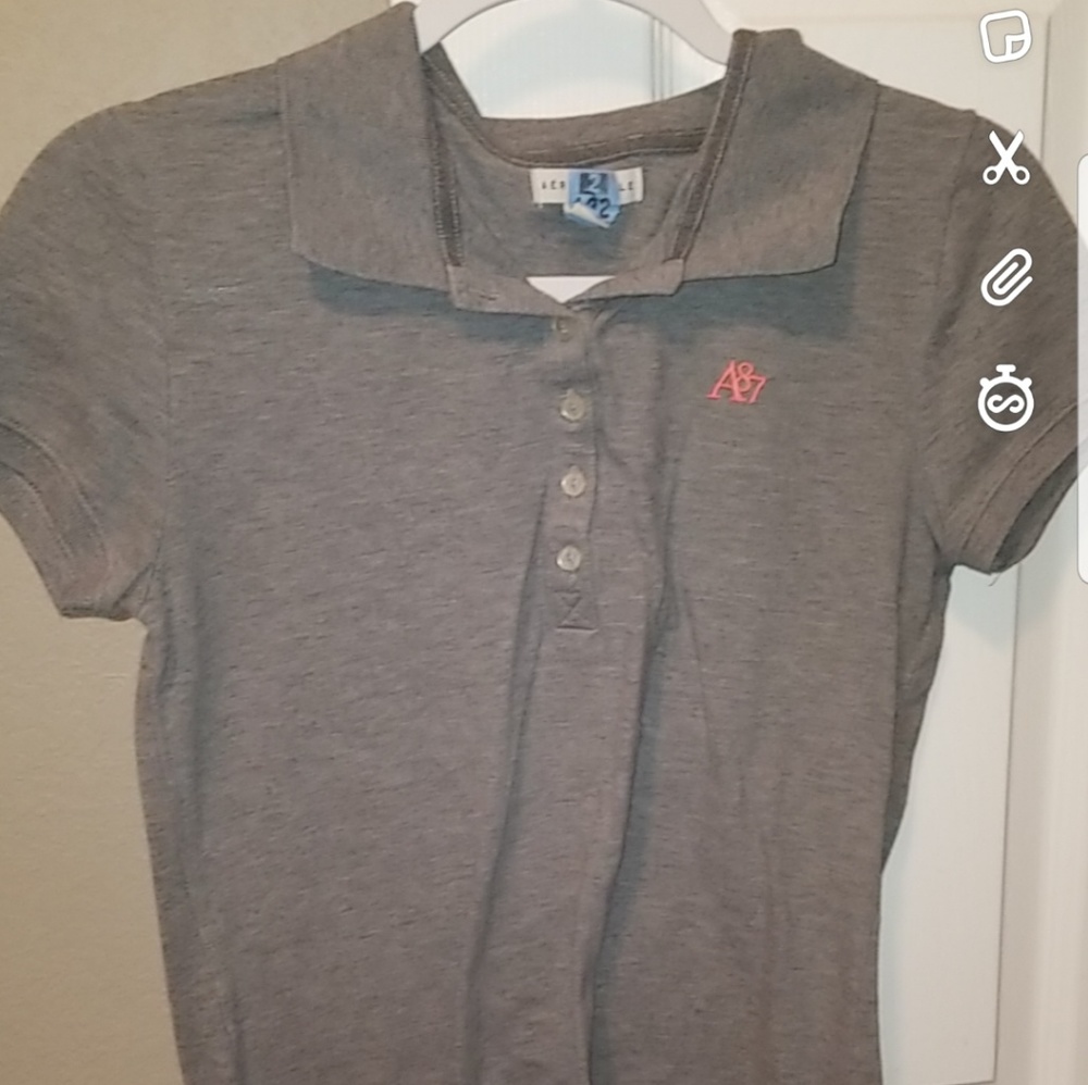 Polo - Picture 2 of 5